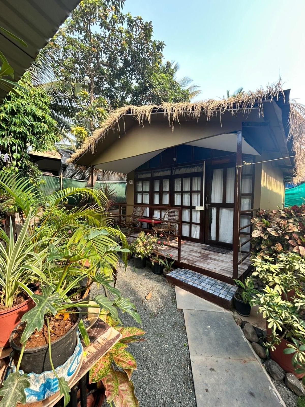 Отель Salida Garden Hut Patnem Патнэм Экстерьер фото
